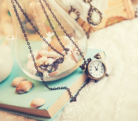 Sell Antique Jewelry in NYC | Cash for Your Jewelry | Luriya